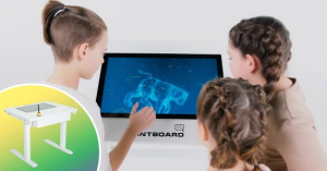 Interaktives INTBOARD STADY Schreibtisch. Ein revolutionärer Schritt hin zu einem effektiven Lernen.